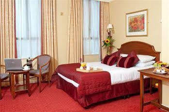 The Victoria 3*